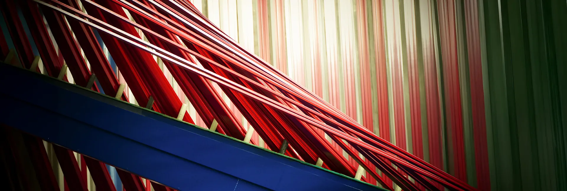 DFV: Leader globale nella verniciatura di estrusi e laminati in alluminio per uso architettonico e industriale.
